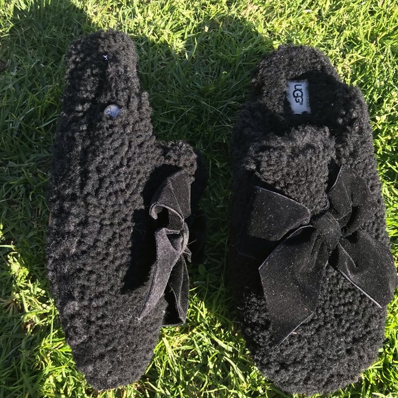 ugg addison velvet bow slipper